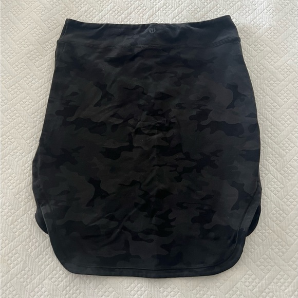 Lululemon Camo Skirt - Picture 2 of 4